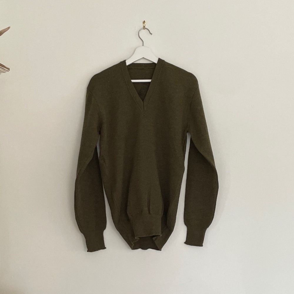 Vintage Military Style V-Neck Wool Sweater Olive Green Pullover 0504 Small